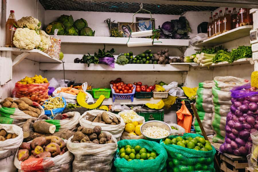 Lima: Historic Center Street Food, Market, and Eateries Tour - Mercado Central: fruit, spices, and everyday Lima