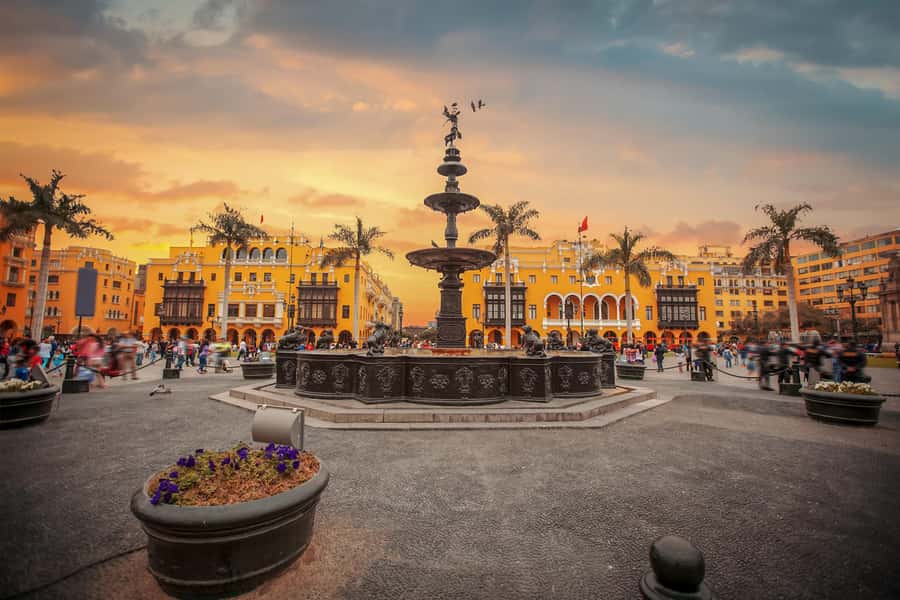 Lima: Historic Downtown, Miraflores & Catacombs Private Tour - Huaca Pucllana and Lima before the Spanish conquest