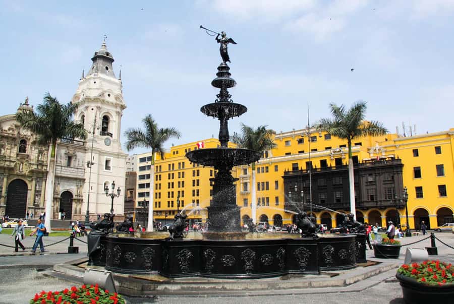 Lima: Historical, Colonial, and Modern City Tour - San Francisco Convent and catacombs are the heart of the morning