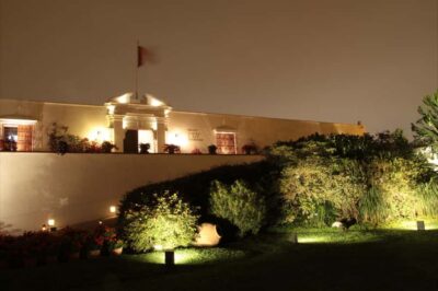 Huaca Ruins and Larco Museum at Night with Dinner
