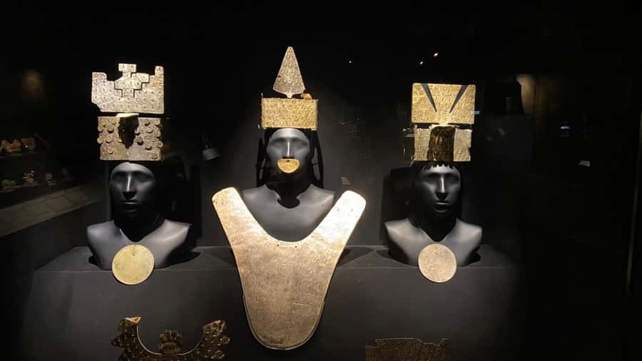 Lima: Huaca Ruins and Larco Museum at Night with Dinner - Mateo Salado, Lima’s largest city huaca