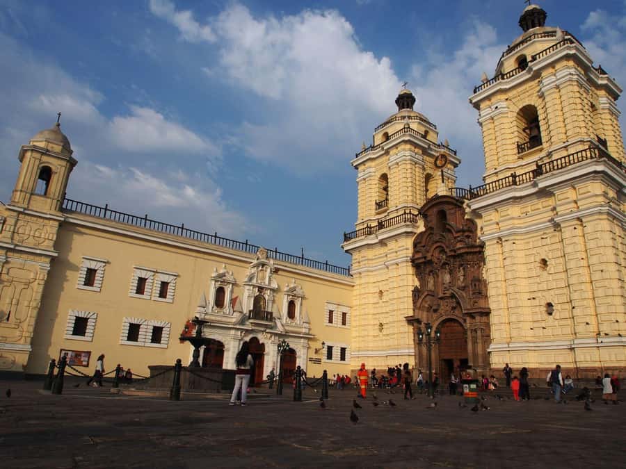 Lima: Incredible City tour half day - A quick city sampler for $32