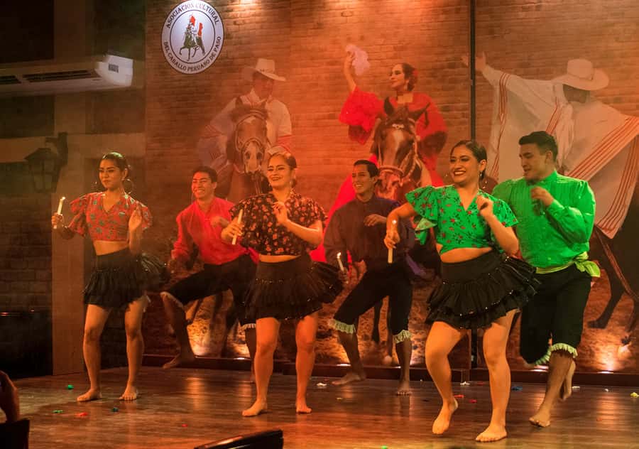 Lima: Magic Water Circuit and Dinner Show Tickets - El Parque de la Reserva and its 13 fountains