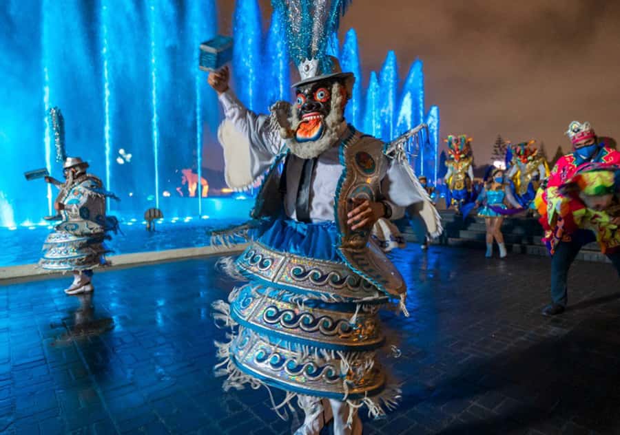 Lima: Magic Water Circuit and Dinner Show Tickets - Dinner at Hacienda de Paso, or a changed venue