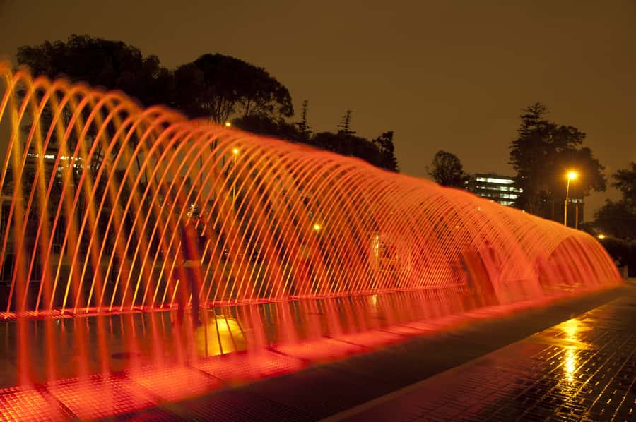 Lima: Magic Water Circuit with Dinner - Pickup from Miraflores and San Isidro