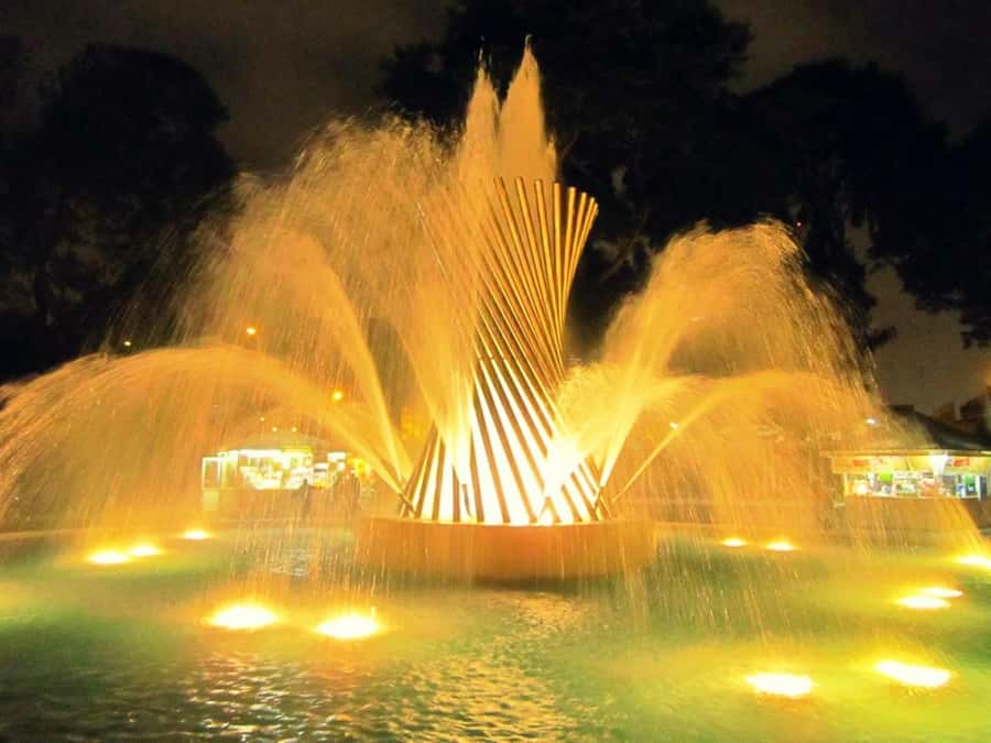 Lima: Magic Water Circuit with Dinner - Guides, languages, and the feel of the evening