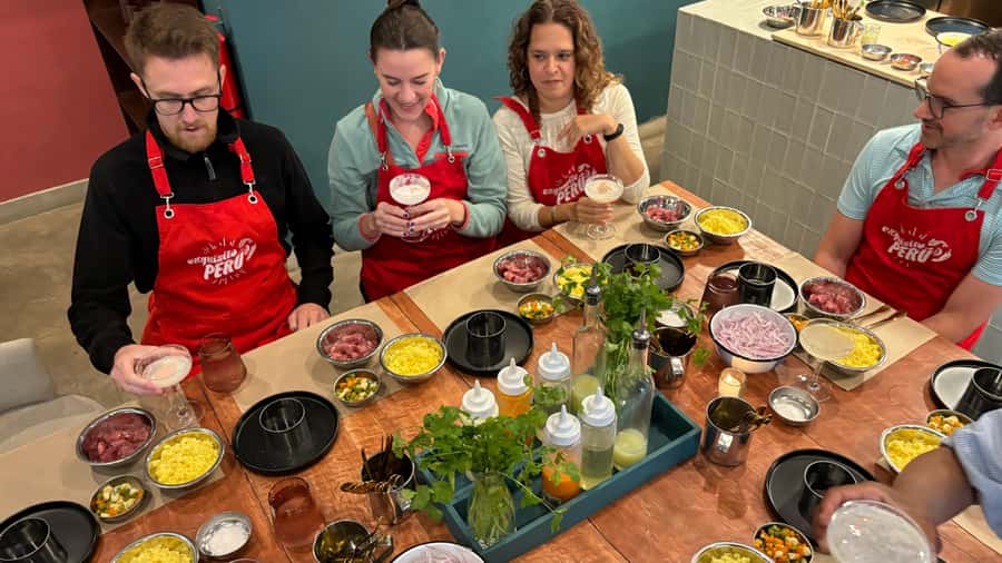 Lima: Market Tour and Cooking Class with Pisco Sour - Ceviche: Peru’s sharp, fresh centerpiece