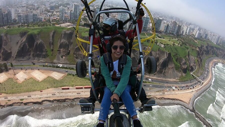 Lima: Paragliding Flight Over Costa Verde Districts - A tandem flight with a pilot beside you