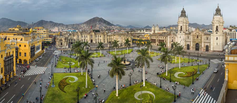 Lima: Private Classic City Tour - Plaza San Martin and the walk through central Lima