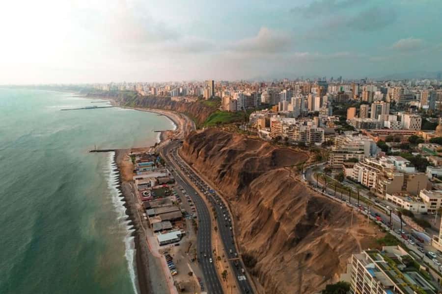 Lima: Private Custom Walking Tour With A Local Guide - A private way to make sense of Lima