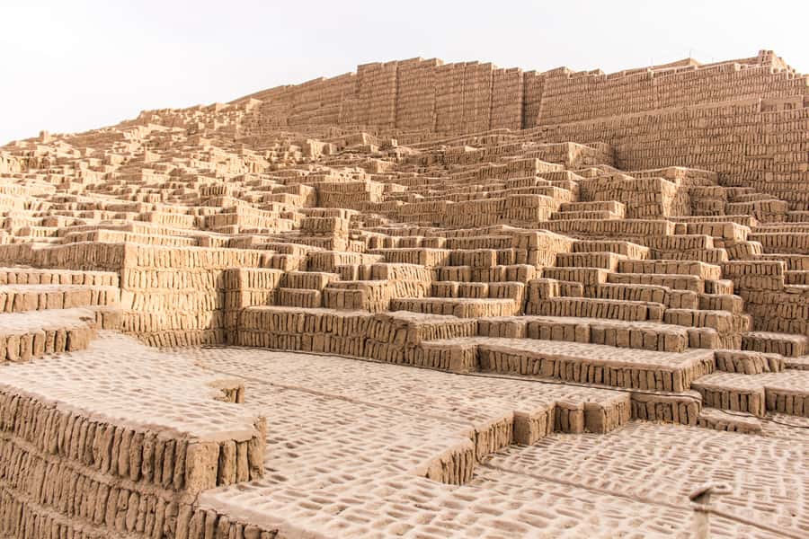 Lima: Private Tour to Huaca Pucllana and Huaca Mateo Salado - Starting at Huaca Pucllana in Miraflores