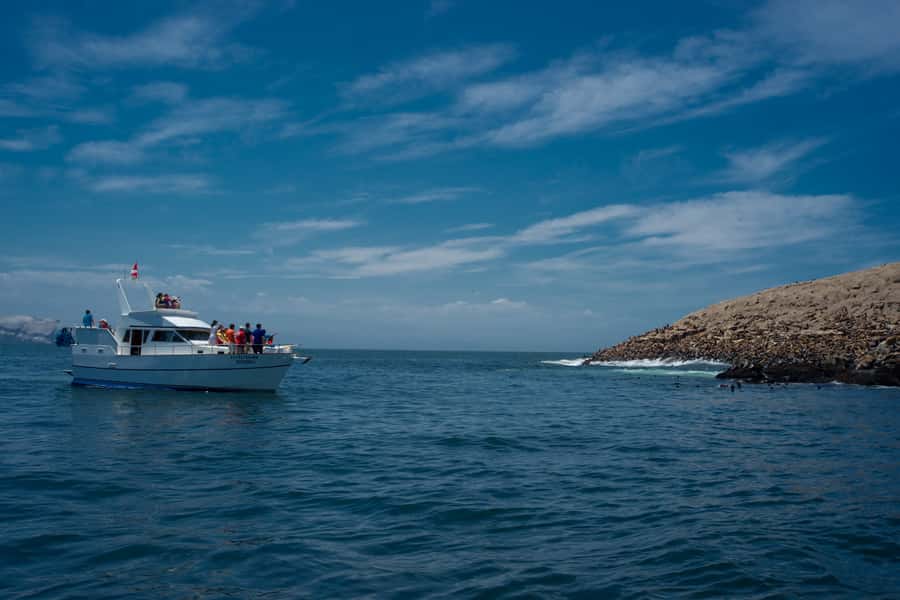 Lima: Sea Lion Swim and Wildlife Palomino Islands Cruise - Leaving La Punta for San Lorenzo Island