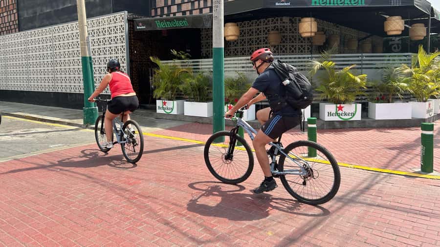 Lima: Sightseeing Bike Tour with Food and Drink Tastings - Barranco brings street art and a different mood