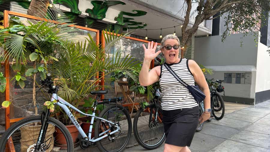 Lima: Sightseeing Bike Tour with Food and Drink Tastings - Maraparte finishes with ceviche