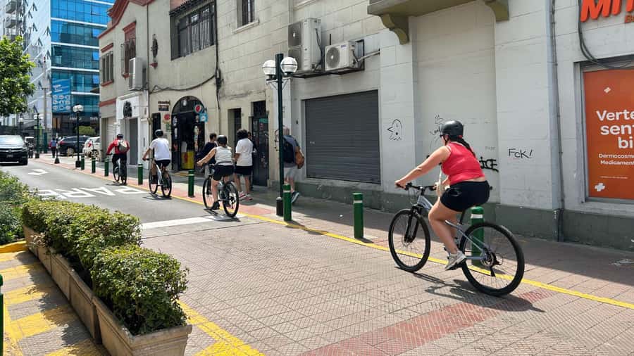 Lima: Sightseeing Bike Tour with Food and Drink Tastings - Who will enjoy this ride most