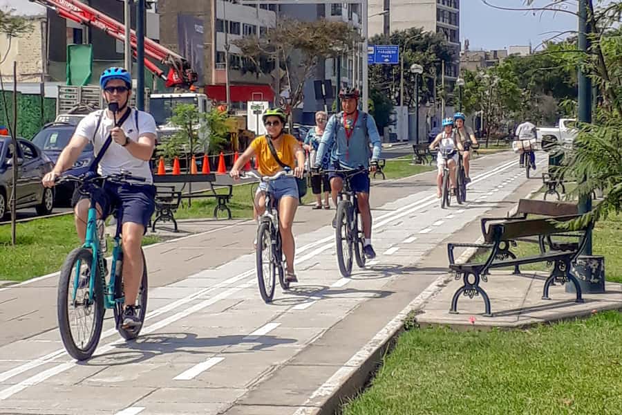 Lima: The Charm of Barranco & Pre Inca Pyramid in Miraflores - Why a bike tour works well in Lima