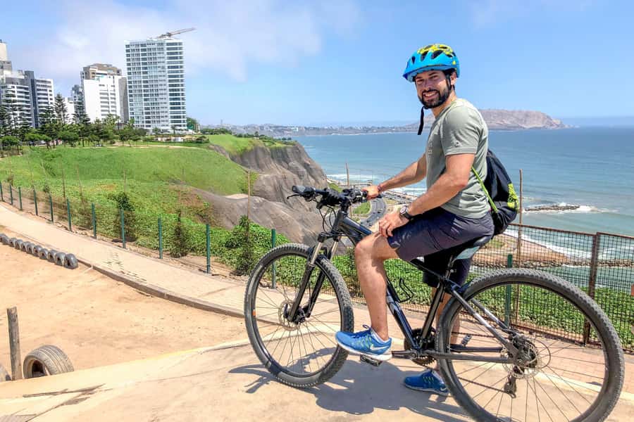 Lima: The Charm of Barranco & Pre Inca Pyramid in Miraflores - Huaca Pucllana and the Itchma story