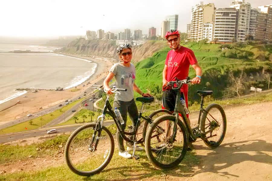 Lima: The Charm of Barranco & Pre Inca Pyramid in Miraflores - The cafe break and what is included