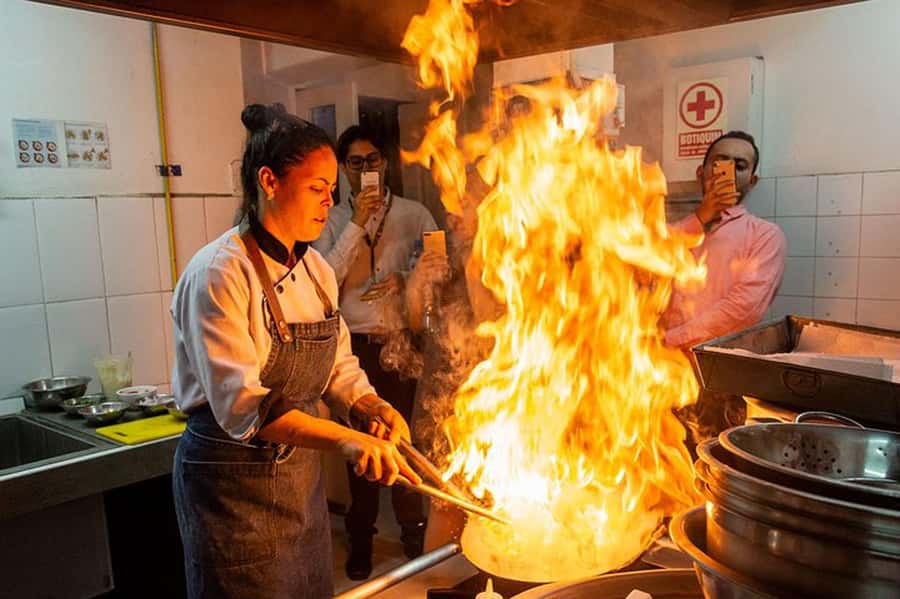 Lima: Ultimate Peruvian Food Tour - The opening tastings: fruit, local shops and a bakery