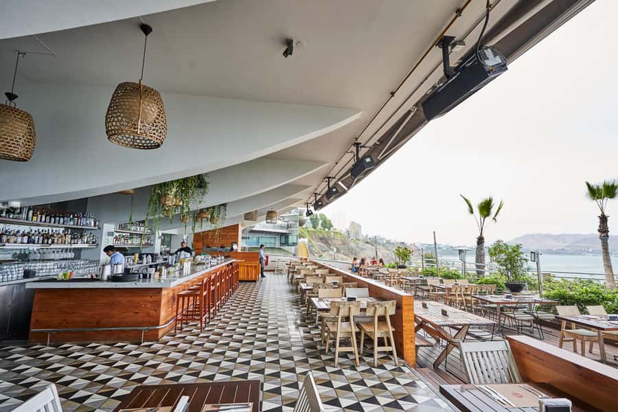 Lunch Menu at Mangos Larcomar restaurant - Key points to know before lunch