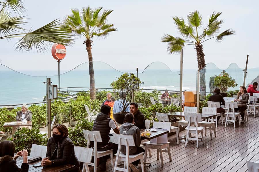 Lunch Menu at Mangos Larcomar restaurant - The best way to fit Mangos into your Lima day