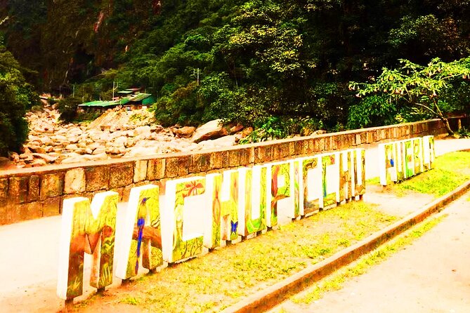 Machu Picchu 1 Day Tour from Cusco by Train - Small group help, with one important limit