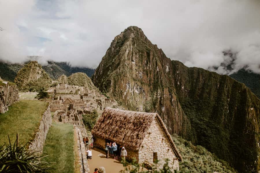 Machu Picchu: Full-Day Tour from Cusco with Optional Lunch - The bus up to Machu Picchu