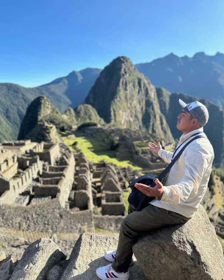 Machu Picchu: historical and photographic guided tour - A photo-first way to enter Machu Picchu