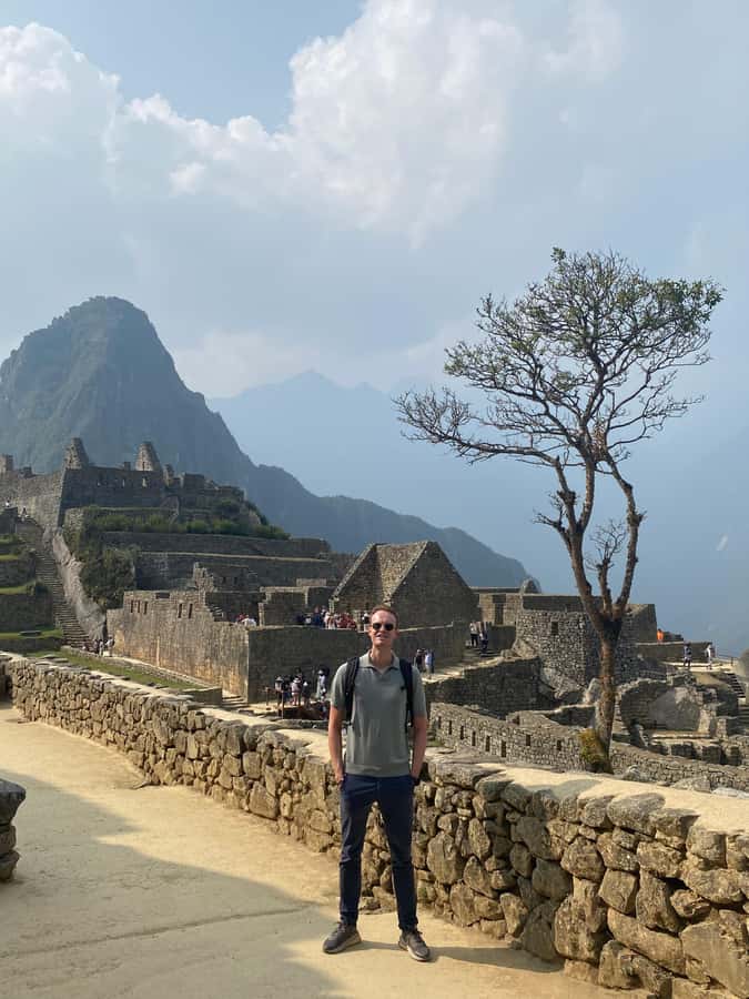 Machu Picchu: historical and photographic guided tour - The guide’s personality and names