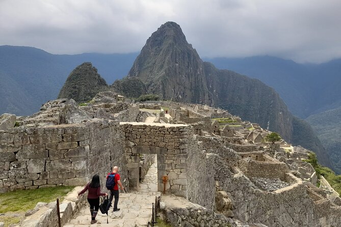 Machu Picchu Private Archaeological and Historical Guided Tour - Strengths and limits to keep in mind