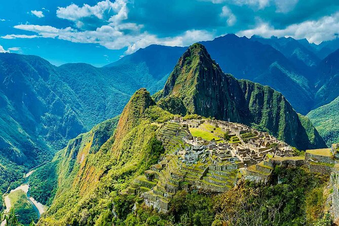 Machu Picchu Private Tour from Aguas Calientes (Tickets included) - The shuttle ride and entrance to Machu Picchu