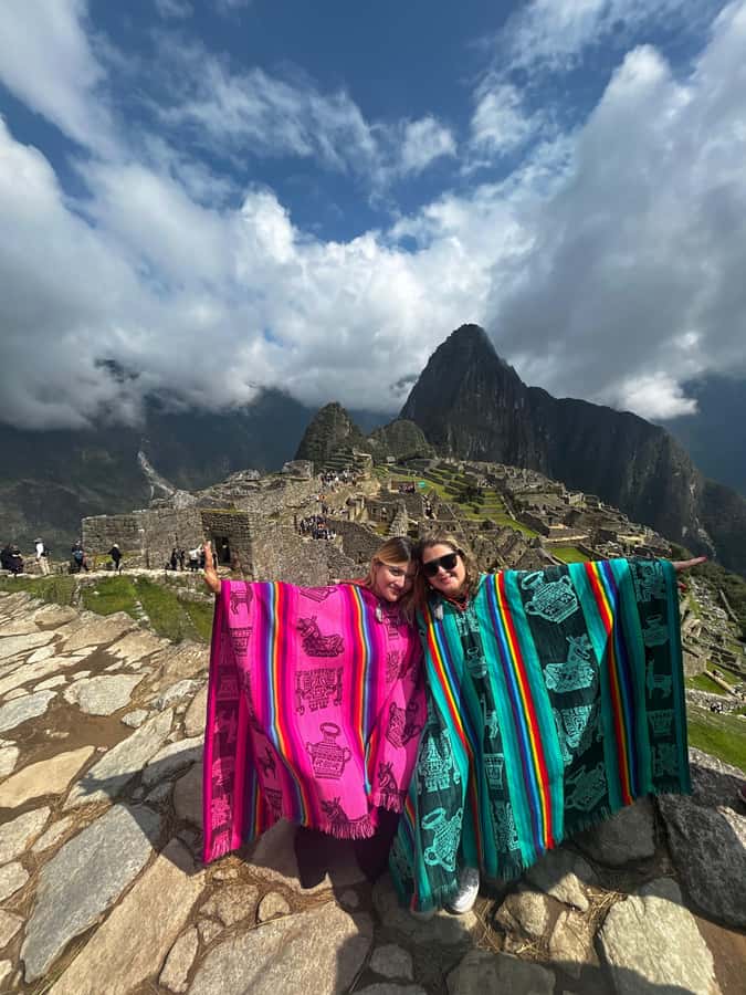 Machu Picchu: Private Tour Guide Service for up to 15 people - The Temple of the Sun