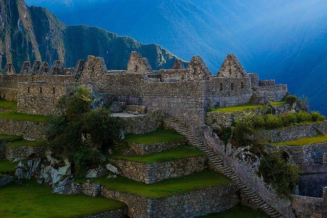Machu Picchu Tour By Train (2 Days) - The return train and minibus to Cusco