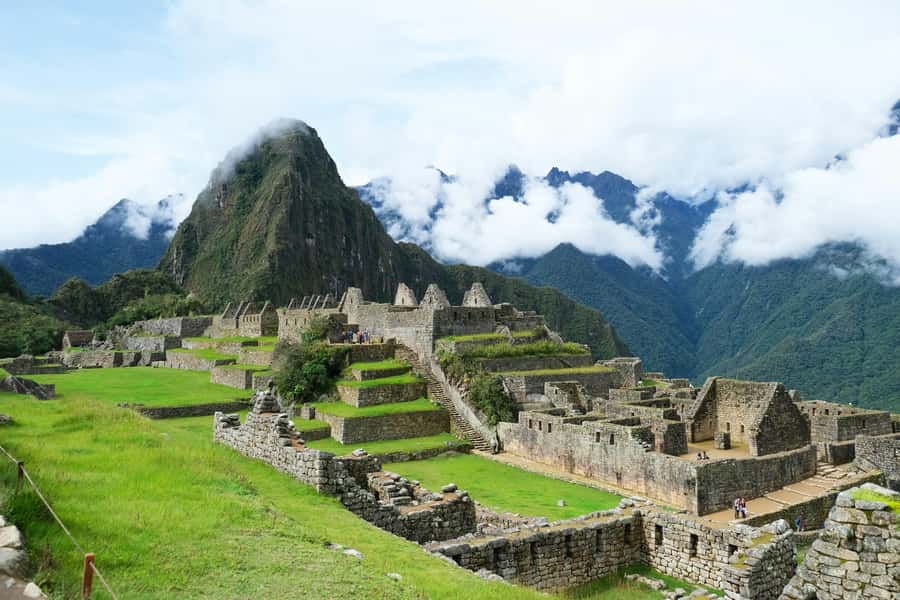 Machu Picchu: Tour Guide Service & Entrance Ticket Circuit-2 - Guides who bring the ruins to life