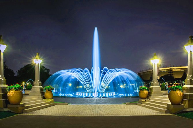 Magic Fountains Park & Bohemian Barranco at Night (Small Group) - What the guides add to the evening