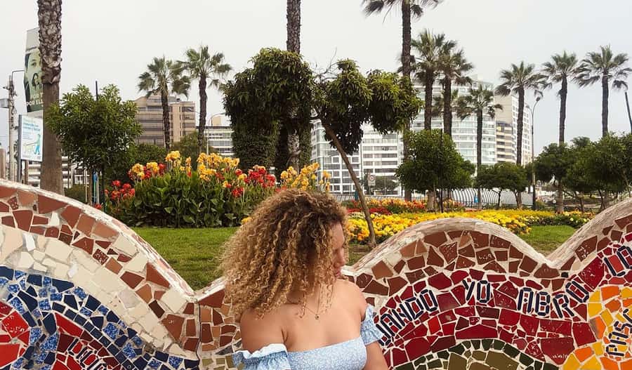 Miraflores & Barranco: Lima’s Modern and Bohemian Tour - Bajada de Baños and the final ocean view