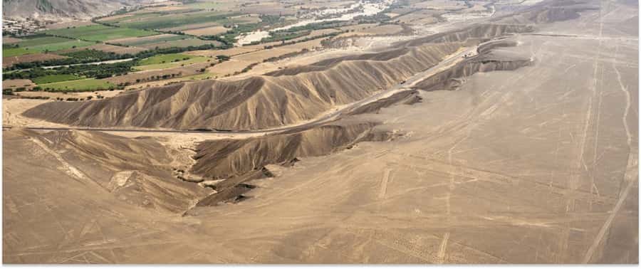 Nazca: Light aircraft flight over the Nazca Lines - The return landing and flight certificate