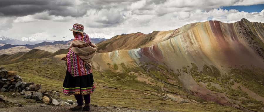 Palcoyo colored mountain hike + stone forests - The 4:00 to 5:00 a.m. Start from Cusco
