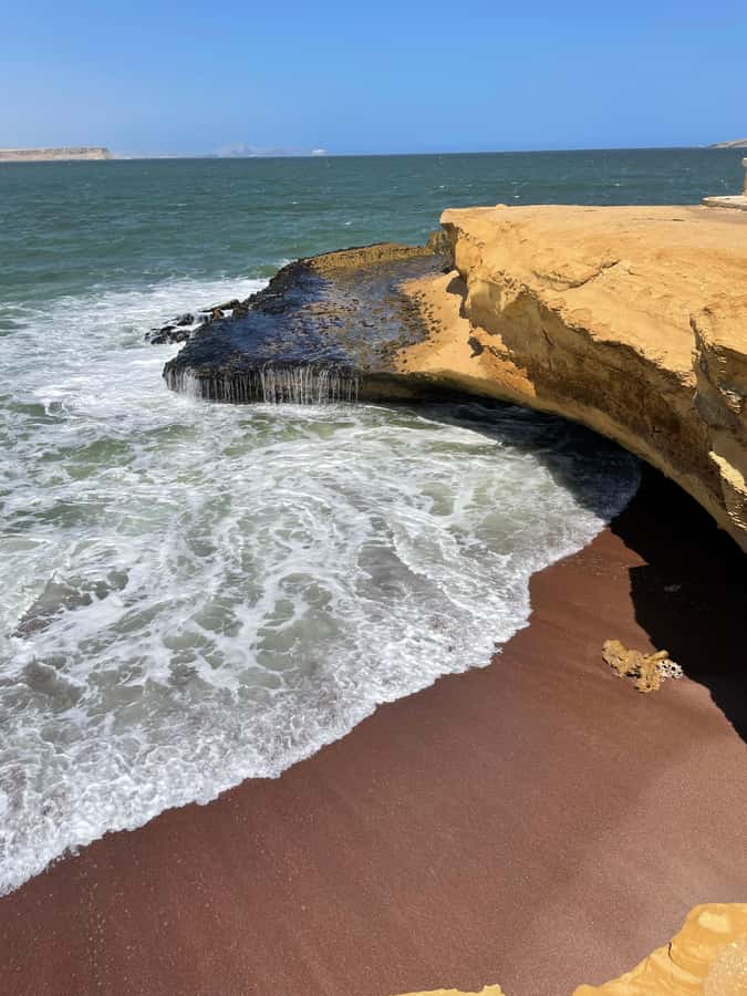 PARACAS: BALLESTAS ISLANDS AND NATIONAL RESERVE - Playa Roja, Paracas’s most unusual color