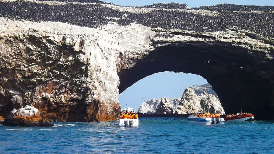 Paracas: Ballestas Islands Boat tour - Islas Ballestas - The Candelabro appears on the hillside