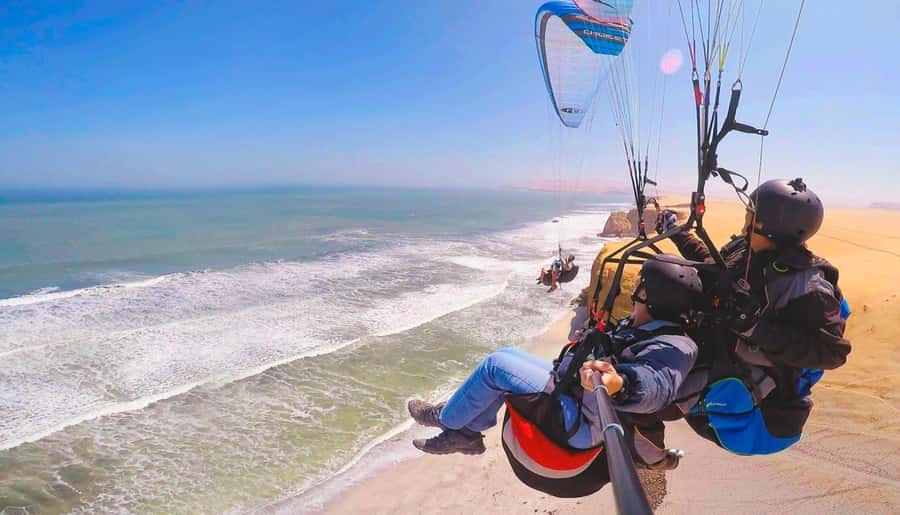 Paracas : Paragliding - Fly Like a Bird - Three possible takeoff settings