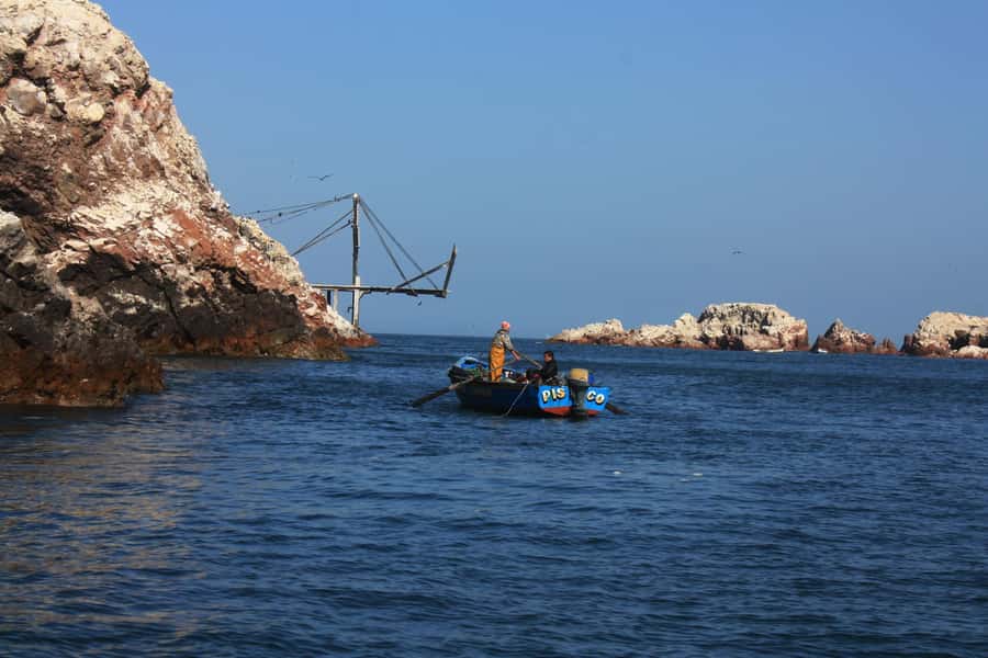 Paracas: speedboat BALLESTAS ISLANDS TOUR - Reaching the three Ballestas Islands