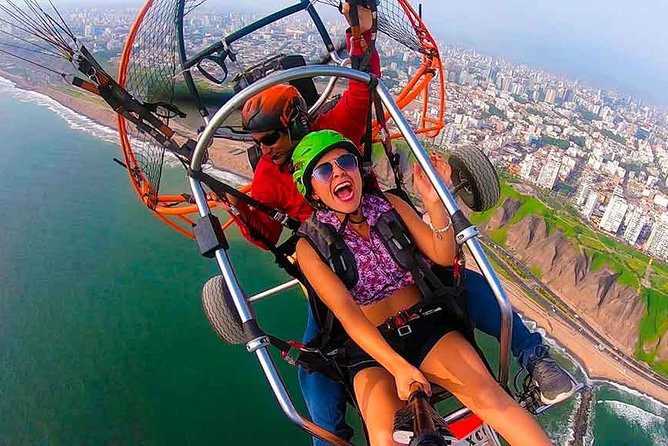 Paragliding in Lima - Costa Verde - The Four Districts From Above