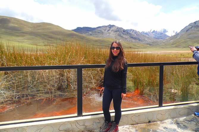 Pastoruri Glacier - Pumapampa’s bubbling waters and the Lake of Seven Colors