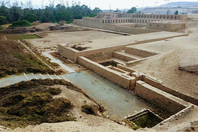 Private Guided ''Pachacamac'' Tour in Peru - Alfajores and the small food stop