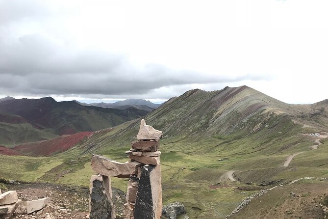 PRIVATE Palccoyo Rainbow Mountain tour - The 40-minute climb to three colorful peaks