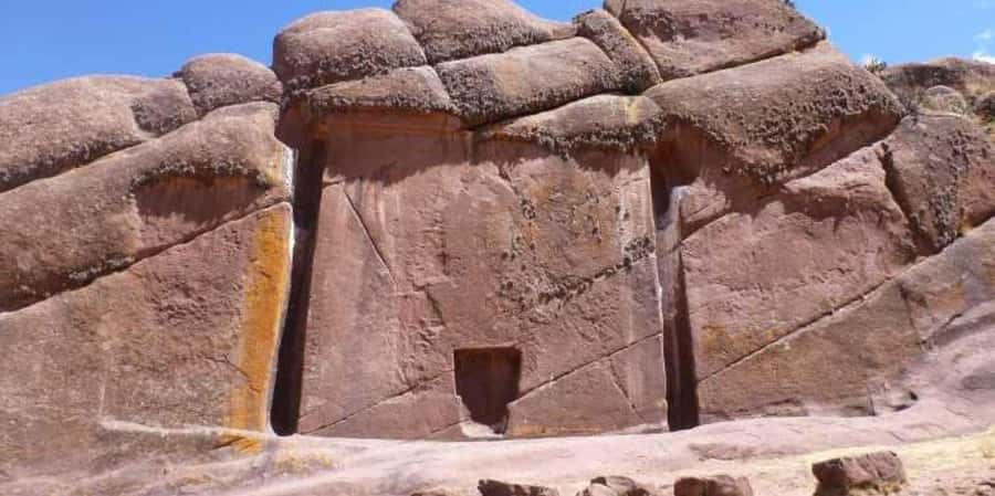 Puno: Chucuito, Aramu Muru, and Juli Day Trip - Molloco’s funerary towers