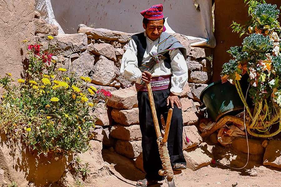 Puno: Lake Titicaca Day Tour - Lunch, guiding, and what the $57 includes