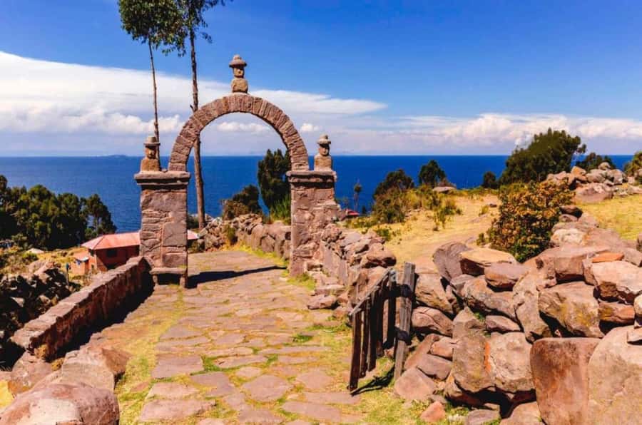 Puno: Two-day excursion to Uros, Amantani and Taquile - Why two days on Lake Titicaca works better than a quick visit