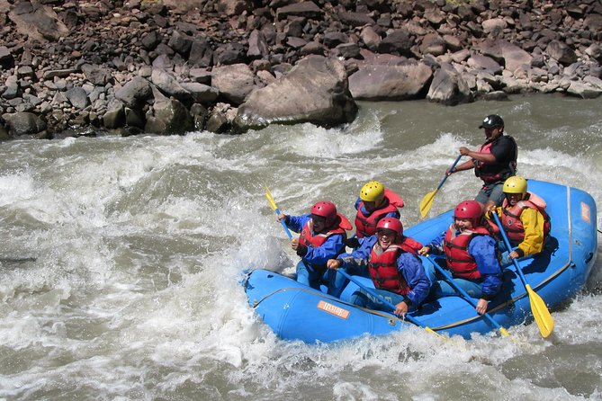 Rafting & Zip line Urubamba River 1 Day - Guides, group size, and the human side of the day